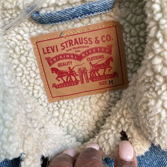 Levi’s
Ex Boyfriend Trucker Jean Jacket M - Picture 4 of 6